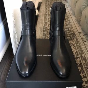 Saint Laurent Wyatt 40 harness boot Black